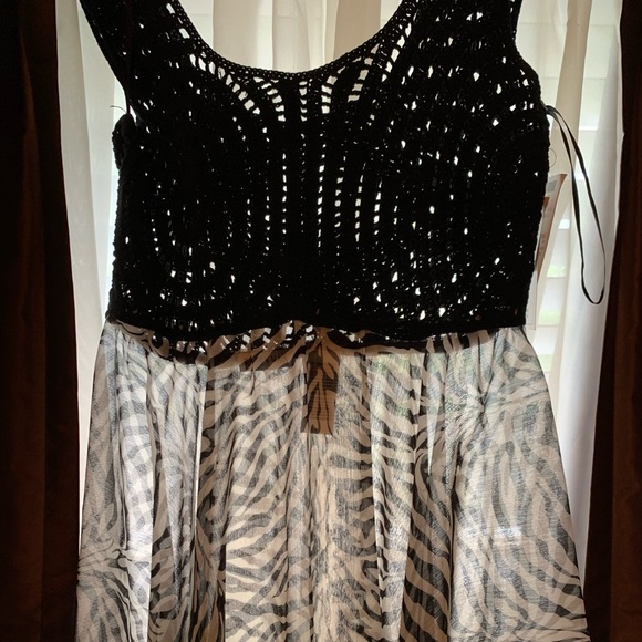 Knit and Sheer Zebra Print Top - Picture 2 of 4